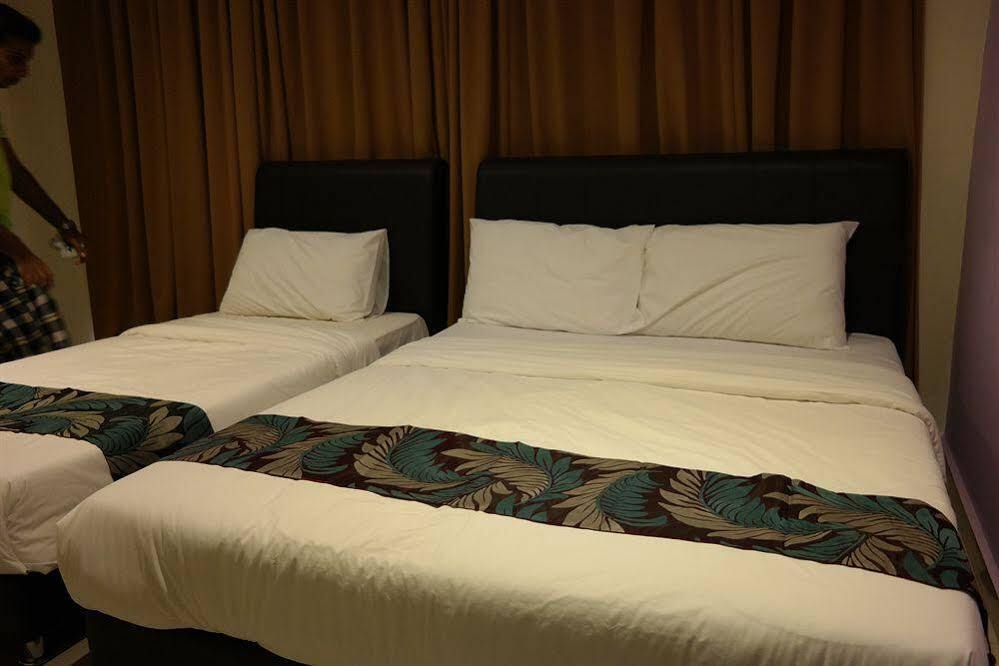 Clover Hotel Port Dickson Exterior foto